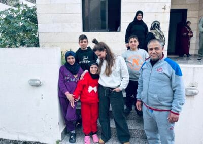 Gevluchte familie ontving hulpgoederen